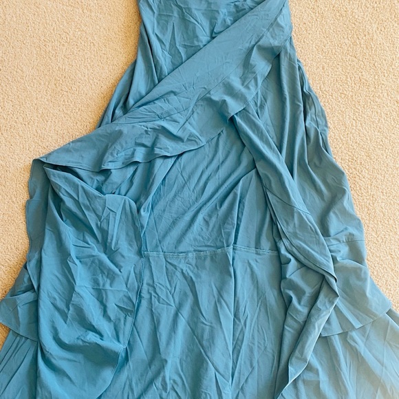 LARGE. HALARA BREEZEFUL LACE UP BACK RUFFLE HEM MAXI DRESS - Picture 8 of 10